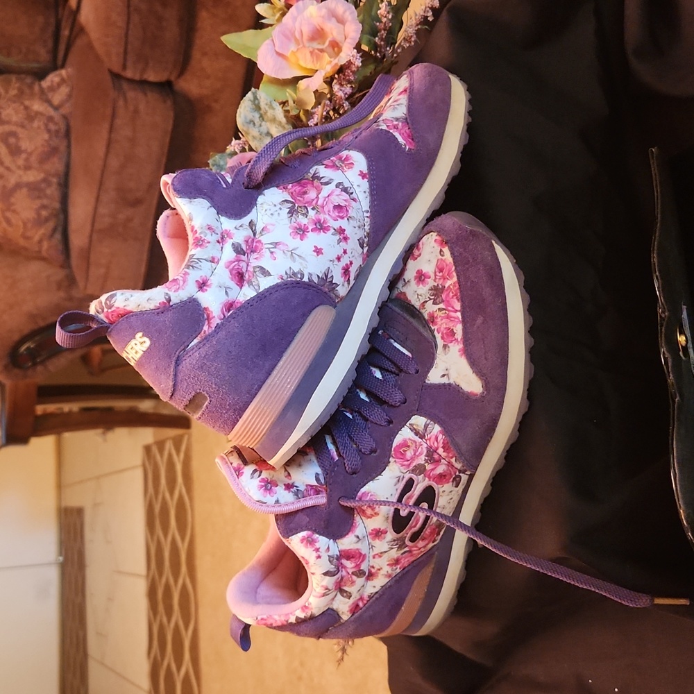 Skechers shoe